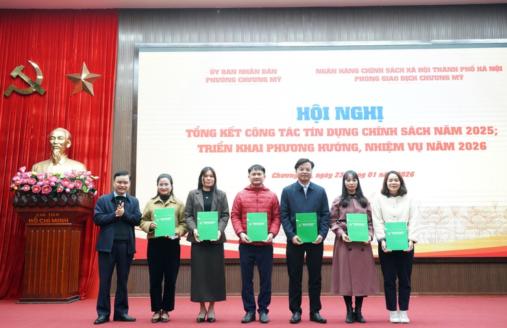 04 tập thể và 39 cá nhân có thành tích xuất sắc trong công tác tín dụng chính sách xã hội năm 2025 được biểu dương, khen thưởng- Ảnh 4.