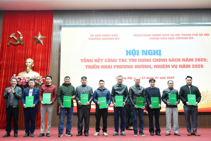 04 tập thể và 39 cá nhân có thành tích xuất sắc trong công tác tín dụng chính sách xã hội năm 2025 được biểu dương, khen thưởng- Ảnh 6.