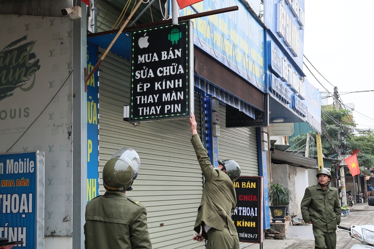 Quảng Bị ra quân cao điểm xử lý các “điểm nghẽn” về trật tự an toàn giao thông, trật tự đô thị, trật tự công cộng- Ảnh 7.