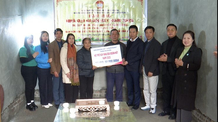 Xã Phú Xuyên trao kinh phí xây dựng nhà Đại đoàn kết cho các hộ gia đình khó khăn- Ảnh 8.