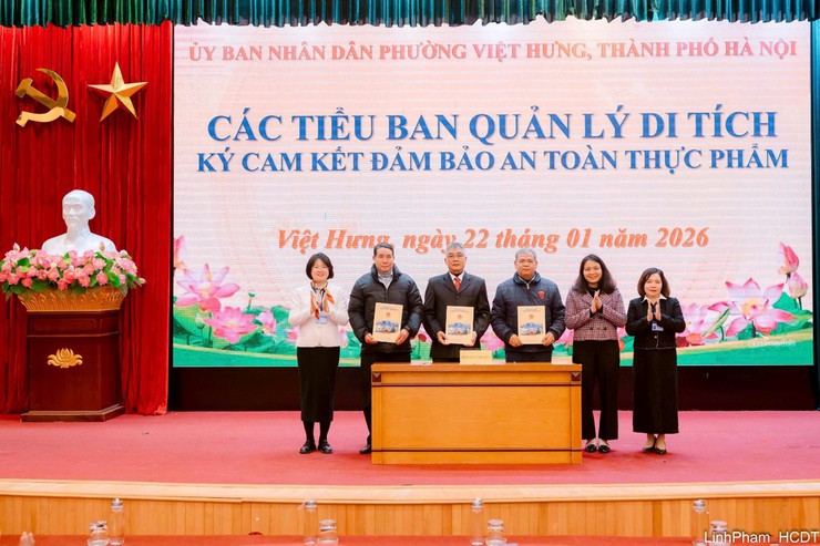 ỦY BAN NHÂN DÂN PHƯỜNG VIỆT HƯNG SẴN SÀNG TỔ CHỨC CÁC LỄ HỘI XUÂN BÍNH NGỌ VUI TƯƠI, ĐẢM BẢO AN TOÀN THỰC PHẨM - Ảnh 8.