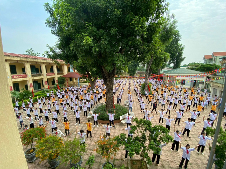 THẦY GIÁO KIỀU QUANG HỌC – BÔNG HOA ĐẸP TRONG VƯỜN HOA GIÁO DỤC
- Ảnh 1.