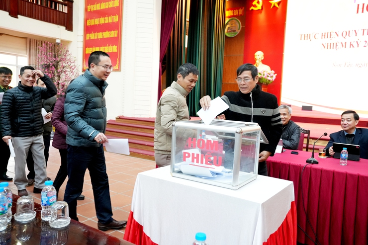 SƠN TÂY TỔ CHỨC LẤY PHIẾU QUY HOẠCH CÁC CHỨC DANH LÃNH ĐẠO CHỦ CHỐT- Ảnh 2.