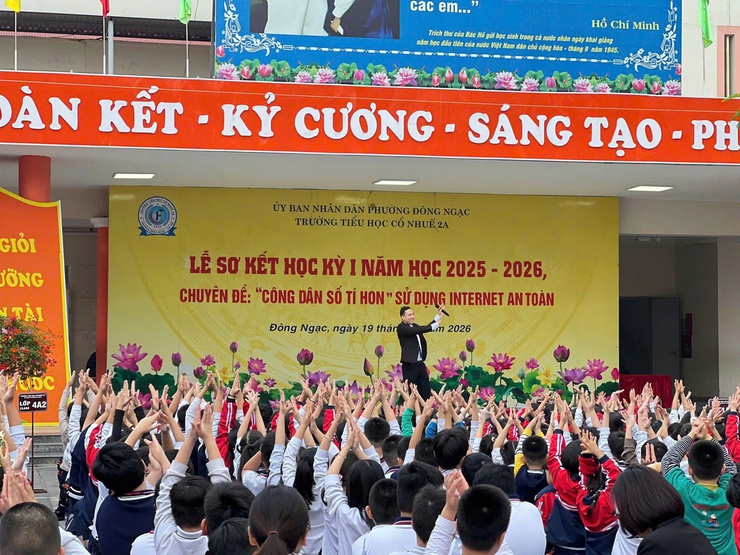 Trường Tiểu học Cổ Nhuế 2A, phường Đông Ngạc tổ chức chuyên đề “Công dân số tí hon” - Trang bị kỹ năng sử dụng Internet an toàn cho học sinh- Ảnh 1.