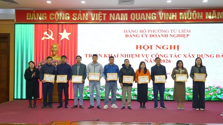Đảng ủy Doanh nghiệp phường Từ Liêm triển khai nhiệm vụ công tác Đảng năm 2026

- Ảnh 5.