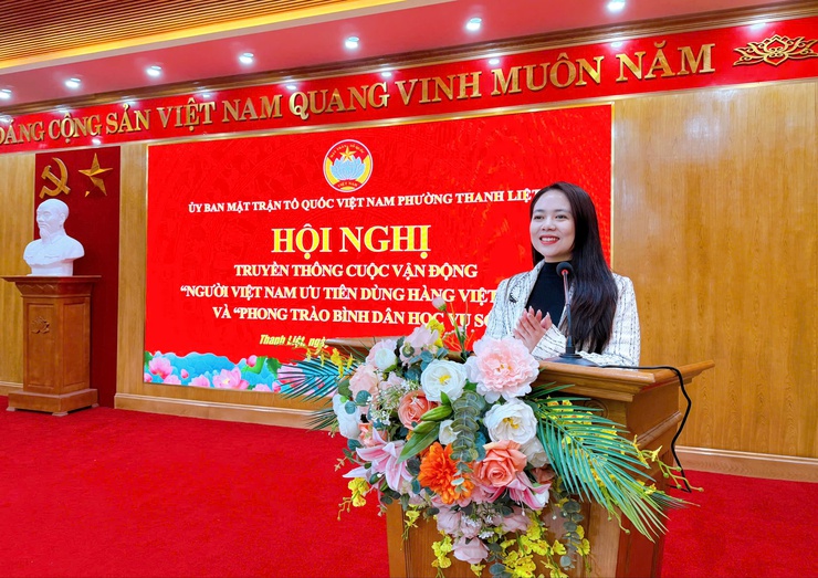 Uỷ ban MTTQ Việt Nam phường: Tuyên truyền cuộc vận động Người Việt Nam ưu tiên dùng hàng Việt” và phong trào “Bình dân học vụ số”- Ảnh 1.
