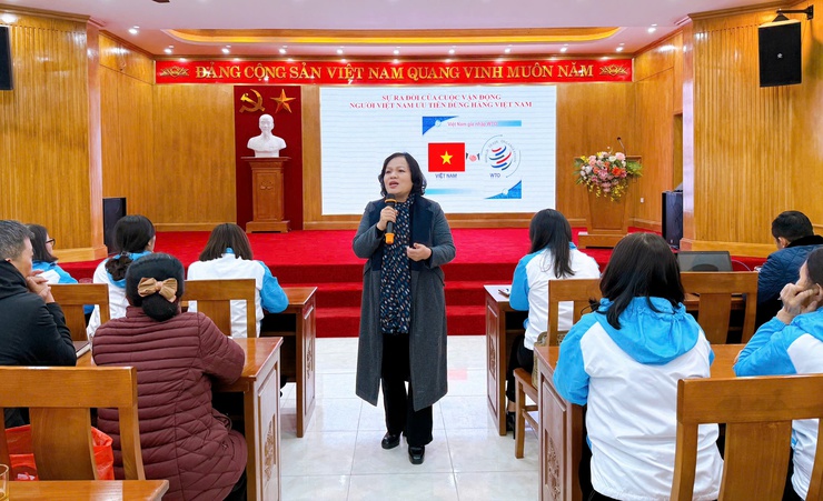 Uỷ ban MTTQ Việt Nam phường: Tuyên truyền cuộc vận động Người Việt Nam ưu tiên dùng hàng Việt” và phong trào “Bình dân học vụ số”- Ảnh 4.