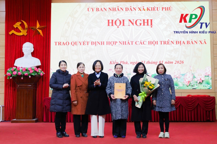 Xã Kiều Phú tổ chức Hội nghị công bố các quyết định hợp nhất các tổ chức Hội- Ảnh 7.