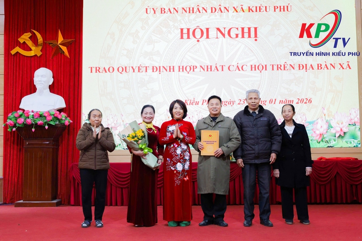 Xã Kiều Phú tổ chức Hội nghị công bố các quyết định hợp nhất các tổ chức Hội- Ảnh 5.