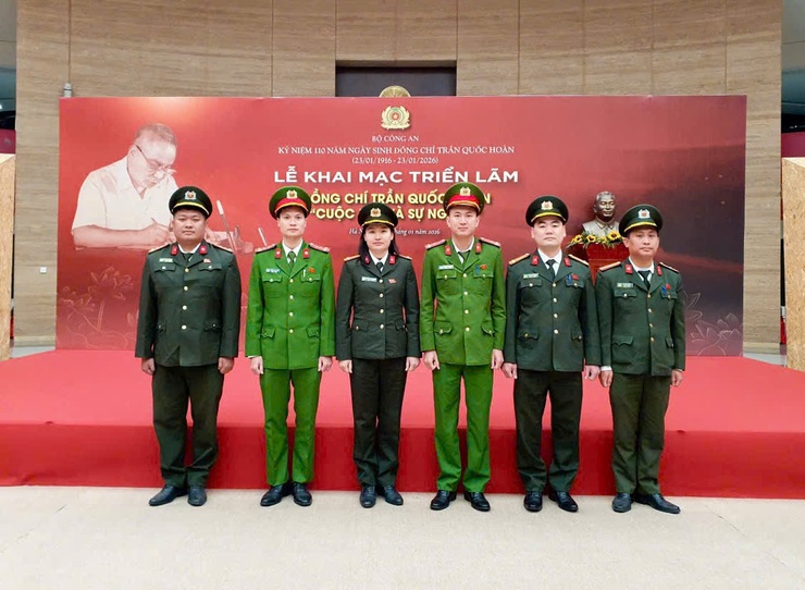 Tuổi trẻ và Phụ nữ Công an xã Nam Phù: Bồi đắp bản lĩnh chính trị, tiếp nối di sản cố Bộ trưởng Trần Quốc Hoàn- Ảnh 1.