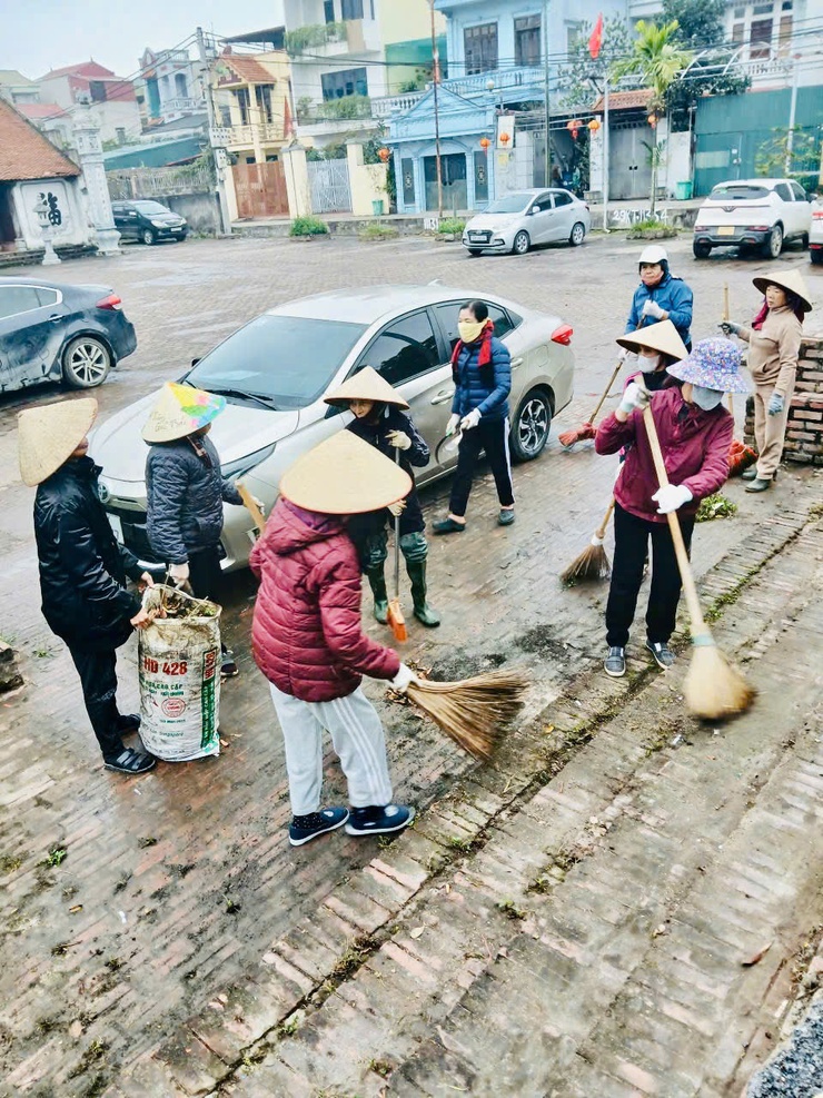 Nam Phù: Ra quân tổng vệ sinh môi trường - lan toả khí thế thi đua chào mừng thành công Đại hội XIV của Đảng- Ảnh 11.