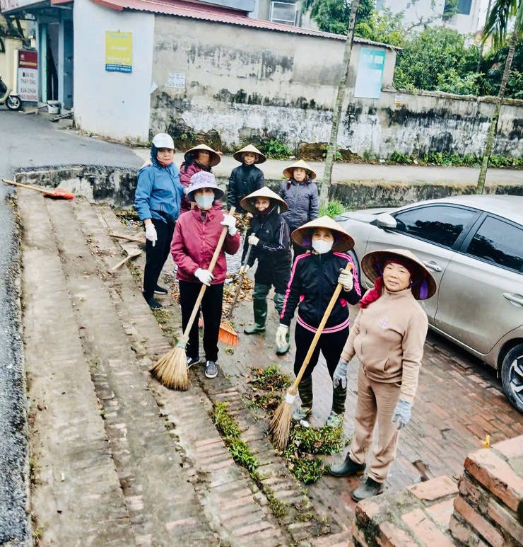 Nam Phù: Ra quân tổng vệ sinh môi trường - lan toả khí thế thi đua chào mừng thành công Đại hội XIV của Đảng- Ảnh 5.