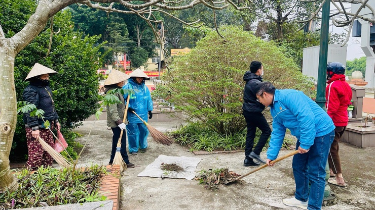 Nam Phù: Ra quân tổng vệ sinh môi trường - lan toả khí thế thi đua chào mừng thành công Đại hội XIV của Đảng- Ảnh 3.