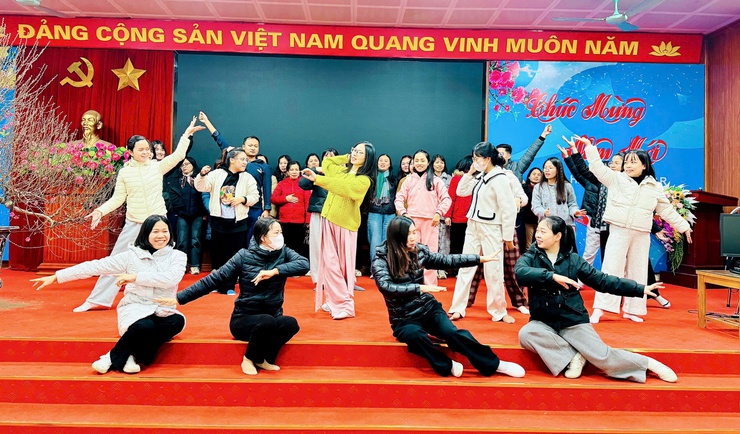 Nam Phù tổng duyệt chương trình nghệ thuật "Tự hào Việt Nam - Sáng mãi đường cách mạng"- Ảnh 3.