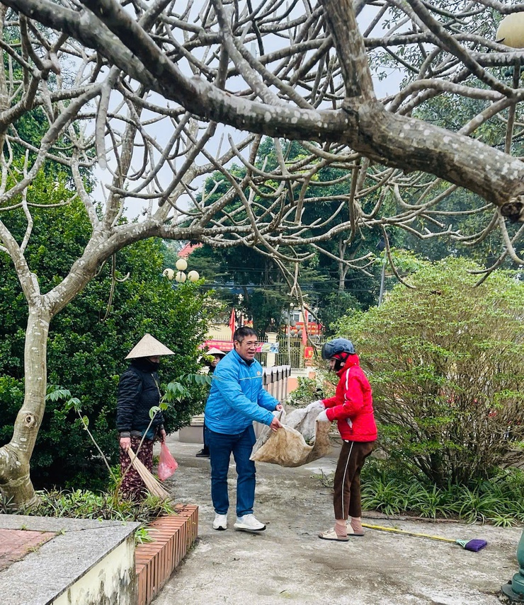 Nam Phù: Ra quân tổng vệ sinh môi trường - lan toả khí thế thi đua chào mừng thành công Đại hội XIV của Đảng- Ảnh 6.