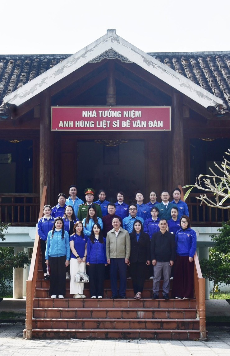  Đoàn TNCS Hồ Chí Minh phường Vĩnh Tuy tổ chức hành trình về nguồn tại tỉnh Cao Bằng - Ảnh 1.