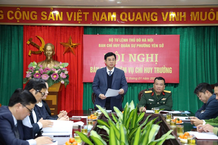 Phường Yên Sở tổ chức hội nghị bàn giao nhiệm vụ Chỉ huy trưởng Ban Chỉ huy Quân sự Phường- Ảnh 5.