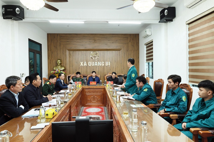 UBND xã Quảng Bị tổ chức hội nghị bàn giao nhiệm vụ Chỉ huy trưởng Ban Chỉ huy Quân sự xã- Ảnh 1.
