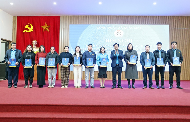 Công đoàn xã Xuân Mai đánh giá công tác lãnh đạo đại hội công đoàn cơ sở, triển khai nhiệm vụ trọng tâm thời gian tới- Ảnh 2.