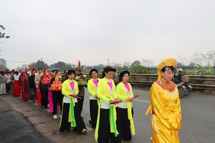RỘN RÀNG LỄ HỘI LÀNG NGHỀ BÁNH CHƯNG TRUYỀN THỐNG ĐINH XÁ XUÂN 2026 – LAN TỎA HỒN TẾT VIỆT- Ảnh 4.