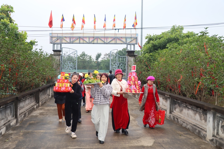 RỘN RÀNG LỄ HỘI LÀNG NGHỀ BÁNH CHƯNG TRUYỀN THỐNG ĐINH XÁ XUÂN 2026 – LAN TỎA HỒN TẾT VIỆT- Ảnh 5.