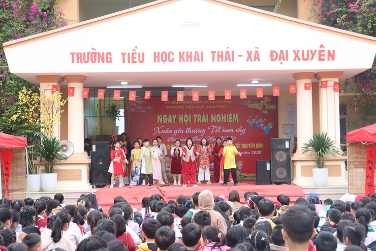 Rộn ràng ngày hội “ Xuân yêu thương – Tết sum vầy” tại trường Tiểu học Khai Thái- Ảnh 1.