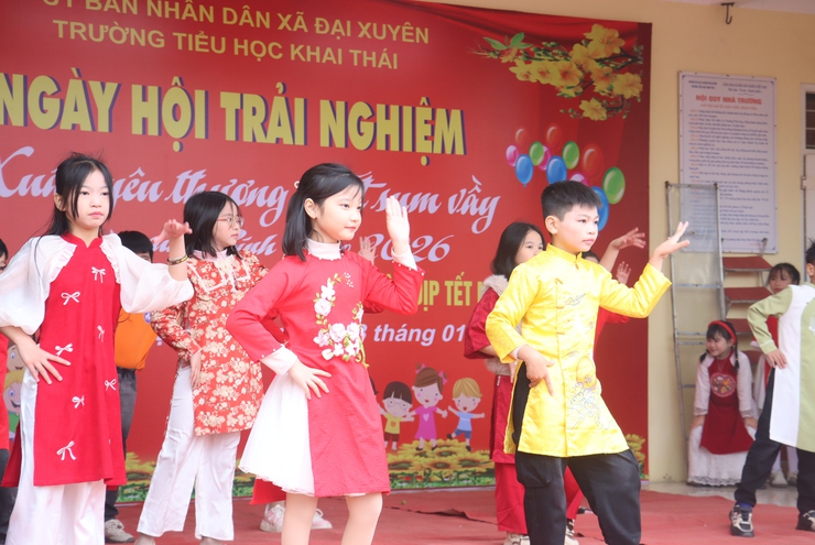 Rộn ràng ngày hội “ Xuân yêu thương – Tết sum vầy” tại trường Tiểu học Khai Thái- Ảnh 2.