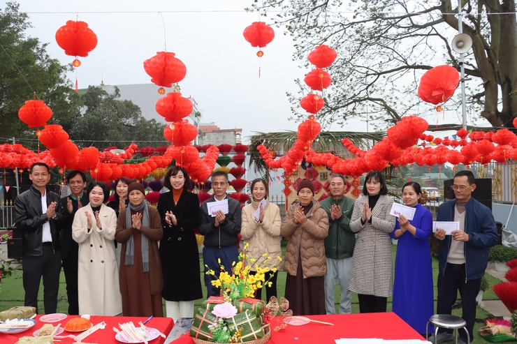 RỘN RÀNG LỄ HỘI LÀNG NGHỀ BÁNH CHƯNG TRUYỀN THỐNG ĐINH XÁ XUÂN 2026 – LAN TỎA HỒN TẾT VIỆT- Ảnh 15.