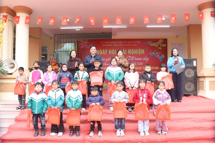 Rộn ràng ngày hội “ Xuân yêu thương – Tết sum vầy” tại trường Tiểu học Khai Thái- Ảnh 8.