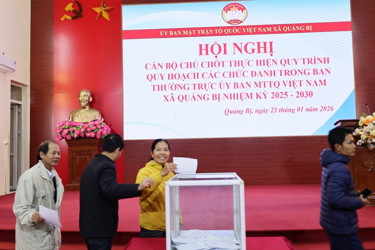 Ủy ban MTTQ Việt Nam xã Quảng Bị tổ chức hội nghị cán bộ chủ chốt thực hiện quy trình quy hoạch các chức danh Ban Thường trực nhiệm kỳ 2025 – 2030 và triển khai chương trình công tác năm 2026- Ảnh 8.