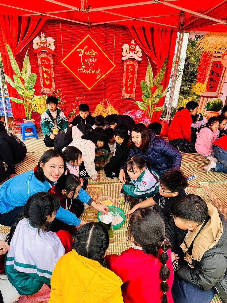 Rộn ràng ngày hội “ Xuân yêu thương – Tết sum vầy” tại trường Tiểu học Khai Thái- Ảnh 11.