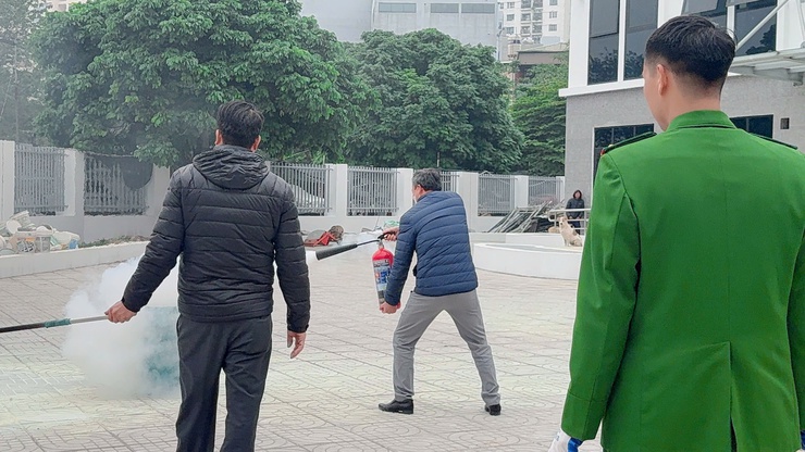 Phường Tương Mai tổ chức hội nghị tuyên truyền, phổ biến kiến thức về  công tác PCCC&CNCH cho lực lượng cán bộ, công chức thuộc Đảng uỷ - HĐND – UBND - UBMTTQ Phường và lực lượng dân quân thường trực.- Ảnh 26.