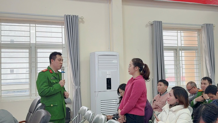 Phường Tương Mai tổ chức hội nghị tuyên truyền, phổ biến kiến thức về  công tác PCCC&CNCH cho lực lượng cán bộ, công chức thuộc Đảng uỷ - HĐND – UBND - UBMTTQ Phường và lực lượng dân quân thường trực.- Ảnh 3.