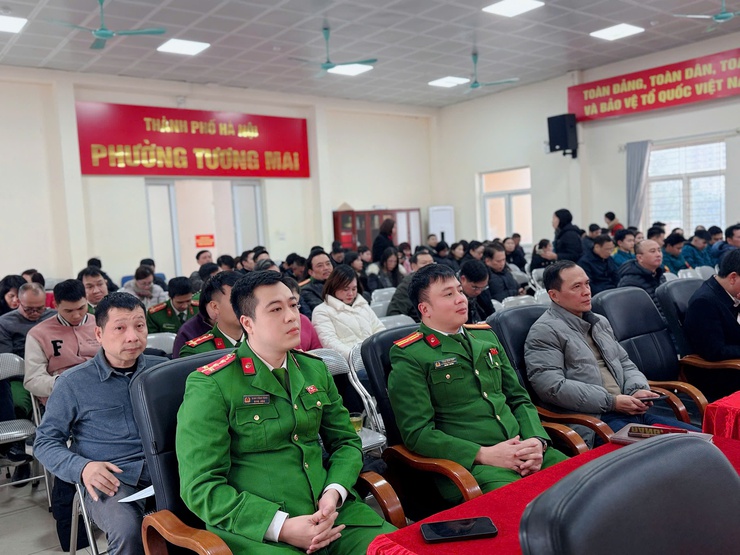 Phường Tương Mai tổ chức hội nghị tuyên truyền, phổ biến kiến thức về  công tác PCCC&CNCH cho lực lượng cán bộ, công chức thuộc Đảng uỷ - HĐND – UBND - UBMTTQ Phường và lực lượng dân quân thường trực.- Ảnh 11.