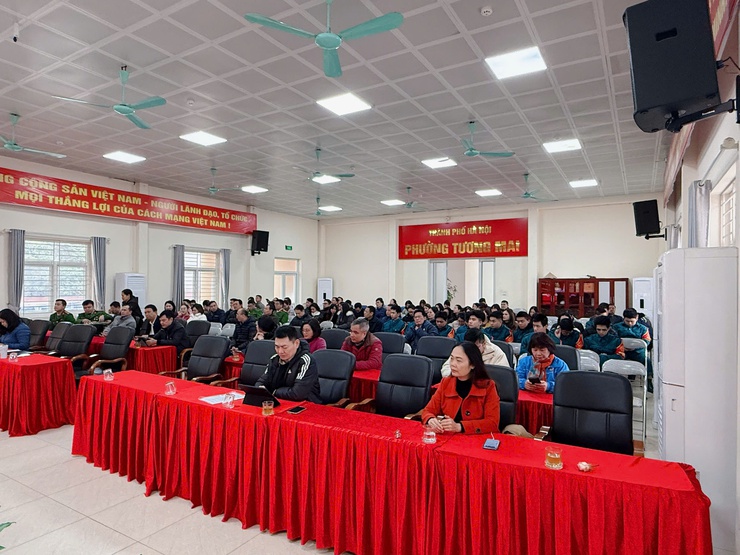 Phường Tương Mai tổ chức hội nghị tuyên truyền, phổ biến kiến thức về  công tác PCCC&CNCH cho lực lượng cán bộ, công chức thuộc Đảng uỷ - HĐND – UBND - UBMTTQ Phường và lực lượng dân quân thường trực.- Ảnh 6.