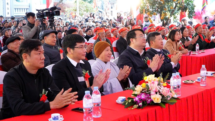 LỄ KHÁNH THÀNH ĐÌNH, MIẾU ÁNG PHAO NĂM 2026 – DẤU ẤN TÂM LINH, KẾT TINH TÂM HUYẾT CỦA ĐẢNG, CHÍNH QUYỀN VÀ NHÂN DÂN- Ảnh 8.