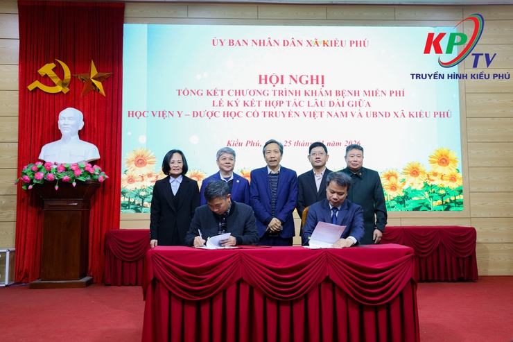 UBND xã Kiều Phú tổ chức Hội nghị tổng kết công tác khám bệnh, tư vấn sức khỏe, và ký hợp tác lâu dài với Học viện Y – Dược học cổ truyền Việt Nam - Ảnh 8.