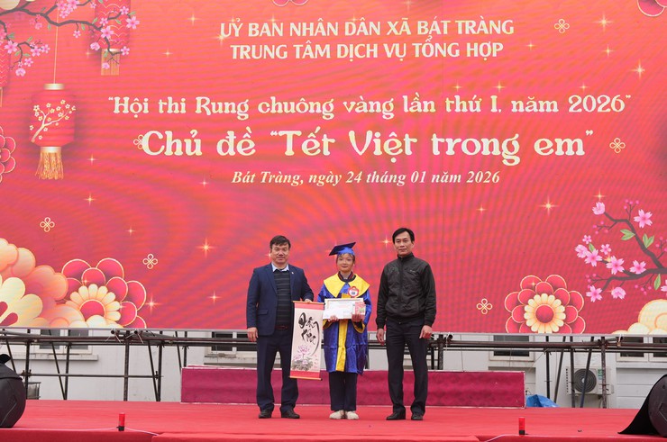 Thiếu nhi Bát Tràng hào hứng tham gia hội thi "Rung chuông vàng" và vẽ tranh chào Xuân- Ảnh 5.