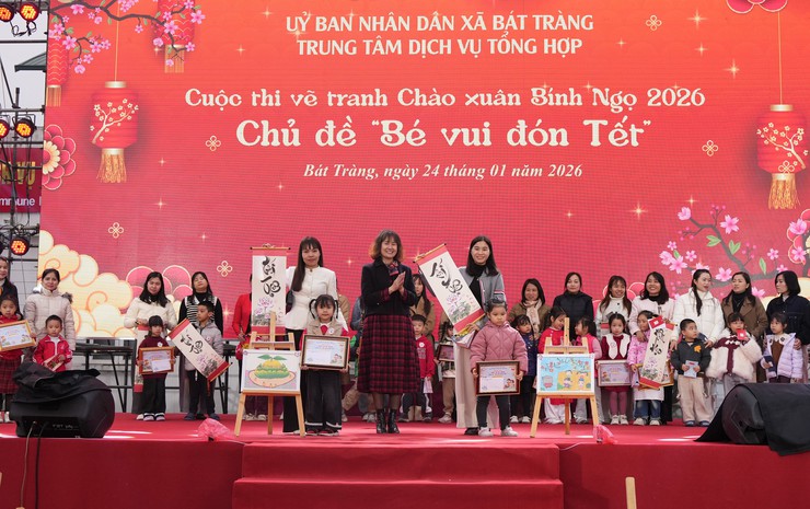 Thiếu nhi Bát Tràng hào hứng tham gia hội thi "Rung chuông vàng" và vẽ tranh chào Xuân- Ảnh 10.