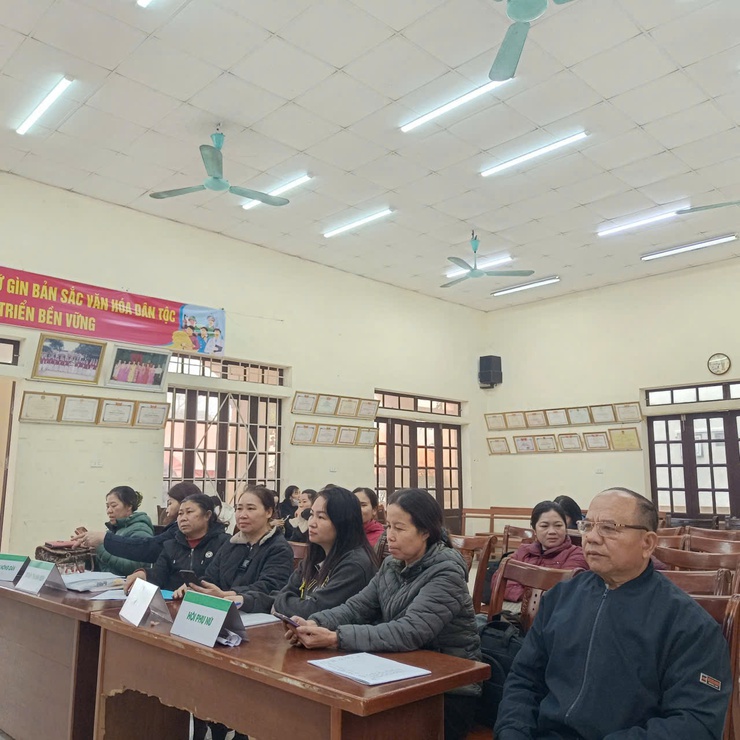 Ngân hàng chính sách xã hội Chương Mỹ tổ chức phiên giao dịch lưu động tại xã Phú Nghĩa- Ảnh 5.