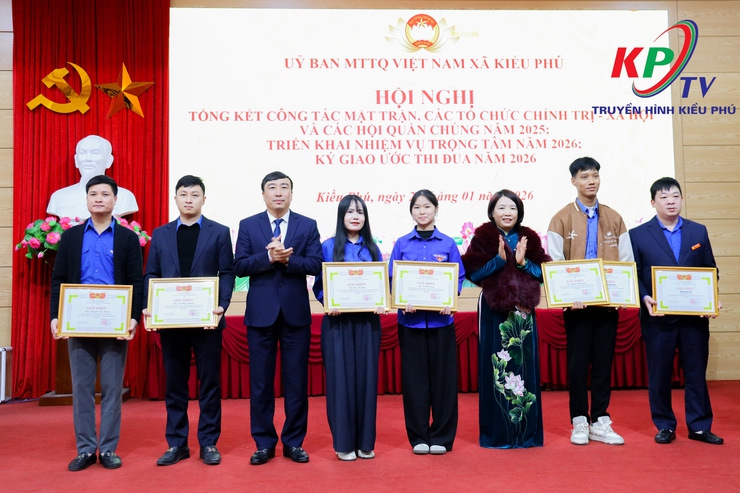 Ủy ban MTTQ Việt Nam xã Kiều Phú tổ chức Hội nghị tổng kết năm 2025, triển khai nhiệm vụ trước, trong và sau Tết Nguyên Đán Bính Ngọ năm 2026. Tổ chức Ký giao ước thi đua năm 2026.- Ảnh 17.
