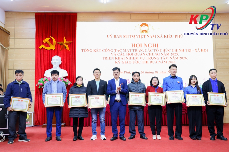 Ủy ban MTTQ Việt Nam xã Kiều Phú tổ chức Hội nghị tổng kết năm 2025, triển khai nhiệm vụ trước, trong và sau Tết Nguyên Đán Bính Ngọ năm 2026. Tổ chức Ký giao ước thi đua năm 2026.- Ảnh 16.