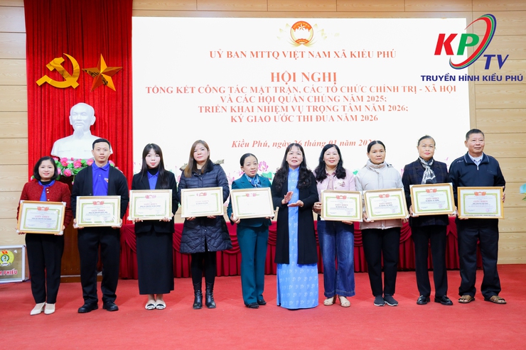 Ủy ban MTTQ Việt Nam xã Kiều Phú tổ chức Hội nghị tổng kết năm 2025, triển khai nhiệm vụ trước, trong và sau Tết Nguyên Đán Bính Ngọ năm 2026. Tổ chức Ký giao ước thi đua năm 2026.- Ảnh 15.