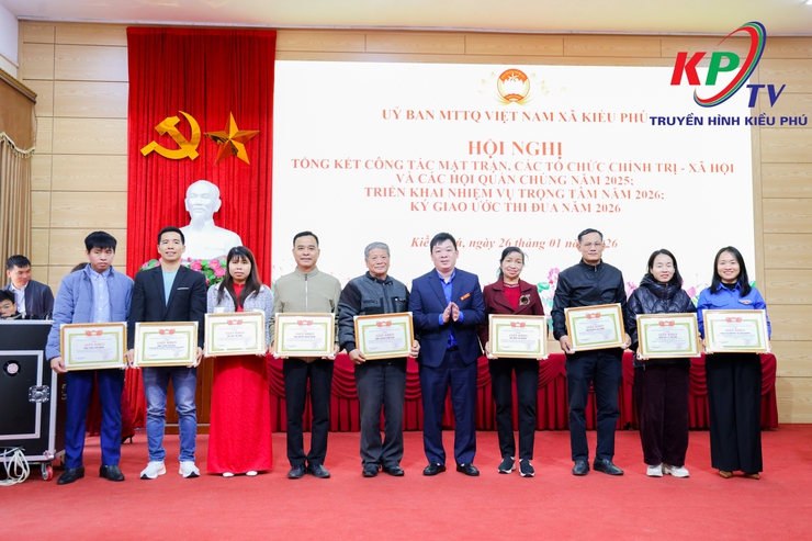 Ủy ban MTTQ Việt Nam xã Kiều Phú tổ chức Hội nghị tổng kết năm 2025, triển khai nhiệm vụ trước, trong và sau Tết Nguyên Đán Bính Ngọ năm 2026. Tổ chức Ký giao ước thi đua năm 2026.- Ảnh 14.