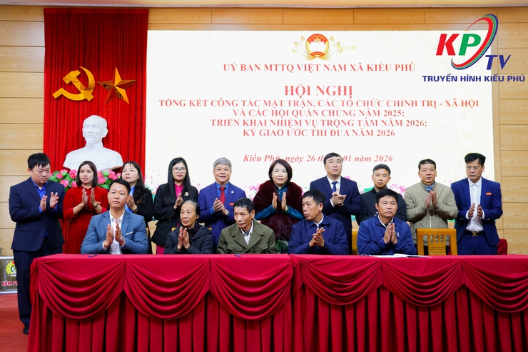 Ủy ban MTTQ Việt Nam xã Kiều Phú tổ chức Hội nghị tổng kết năm 2025, triển khai nhiệm vụ trước, trong và sau Tết Nguyên Đán Bính Ngọ năm 2026. Tổ chức Ký giao ước thi đua năm 2026.- Ảnh 10.
