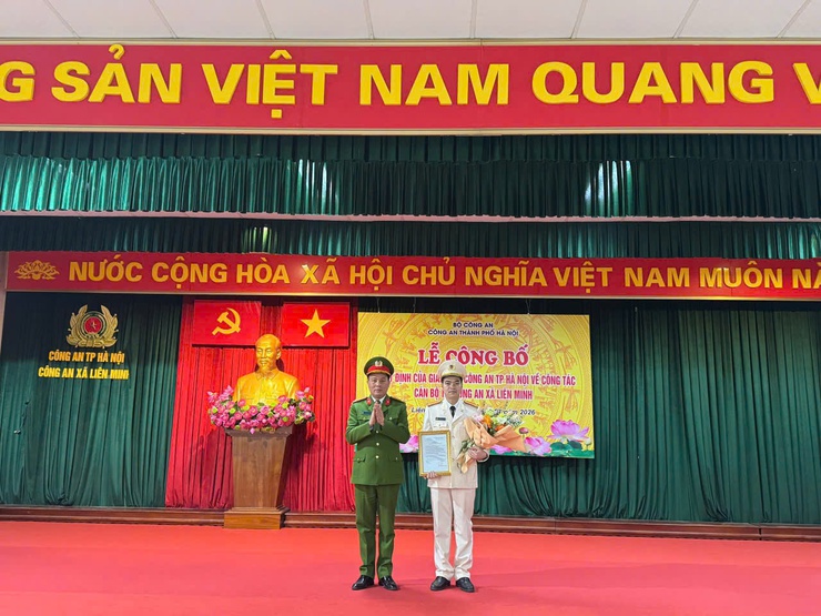 Công bố quyết định bổ nhiệm Trưởng Công an xã Liên Minh- Ảnh 1.