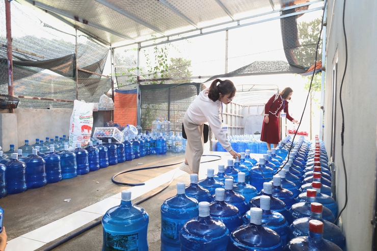 Phường Tùng Thiện tăng cường công tác kiểm tra, giám sát an toàn thực phẩm phục vụ Tết nguyên đán Bính Ngọ 2026- Ảnh 3.