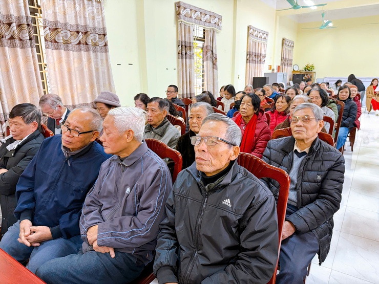 Đồng chí Bùi Huy Hoàng – Chủ tịch UBND phường dự Hội nghị Đại biểu Nhân dân bàn việc xây dựng đời sống văn hóa ở cơ sở tại TDP Yên Xá - Ảnh 8.