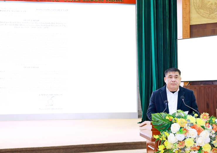 Đảng uỷ- HĐND- UBND- UBMTTQ Việt Nam xã Thư Lâm tổ chức hội nghị công bố các quyết định về công tác quy hoạch- Ảnh 2.