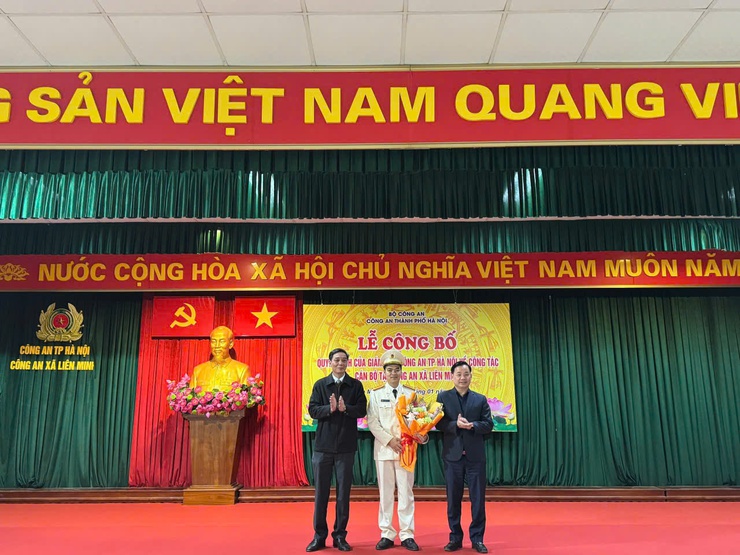 Công bố quyết định bổ nhiệm Trưởng Công an xã Liên Minh- Ảnh 2.